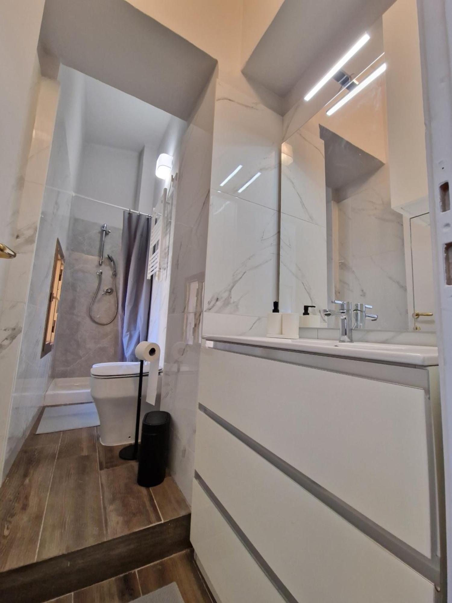 Casa Din Din Apartment Turin Bagian luar foto